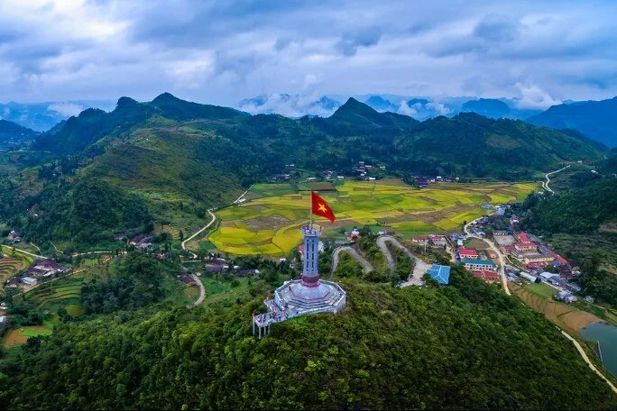 Cực Bắc của Việt Nam nằm ở tỉnh nào